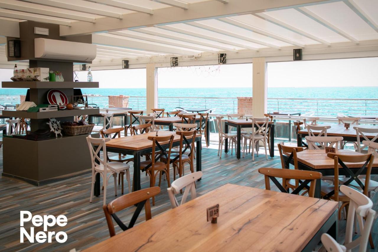 Hotel Centro Congressi Polo Nautico Σαλέρνο Εξωτερικό φωτογραφία