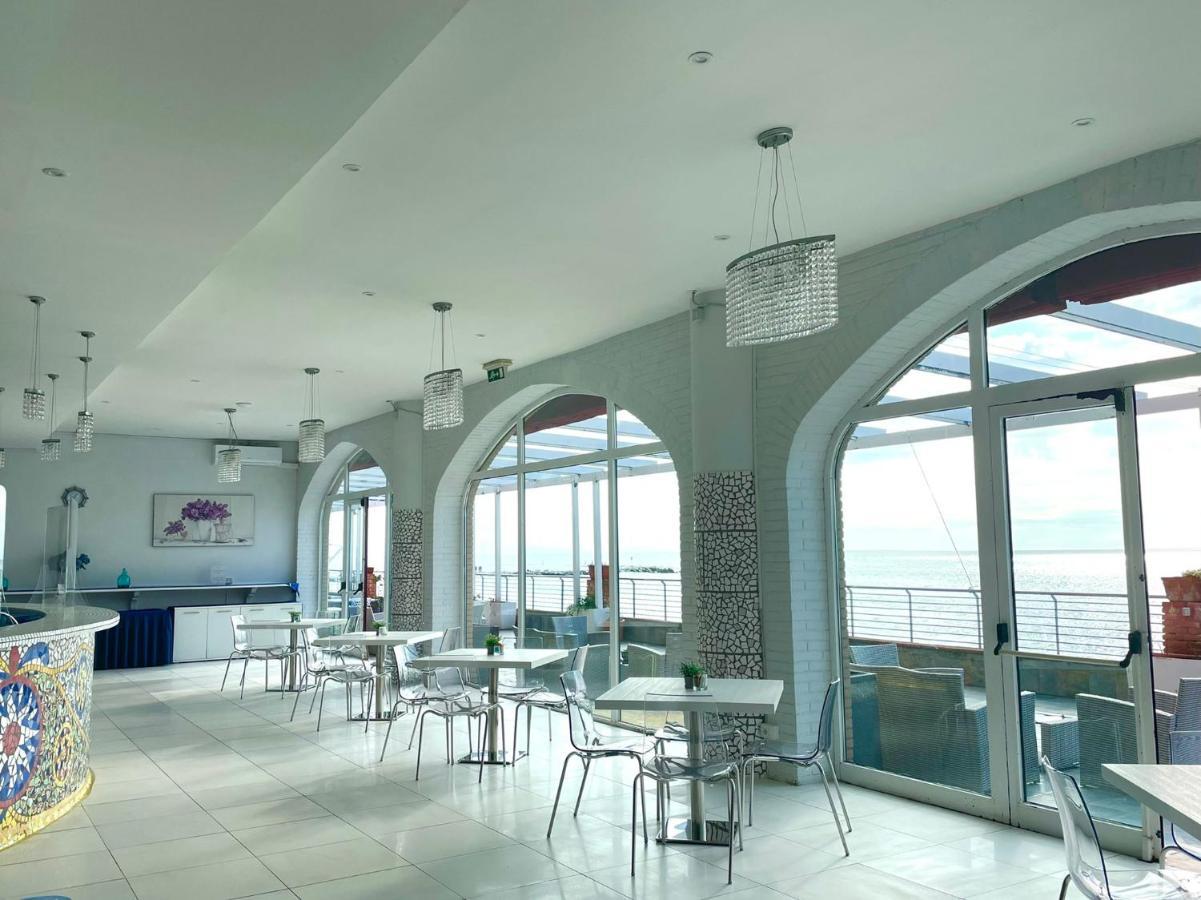 Hotel Centro Congressi Polo Nautico Σαλέρνο Εξωτερικό φωτογραφία