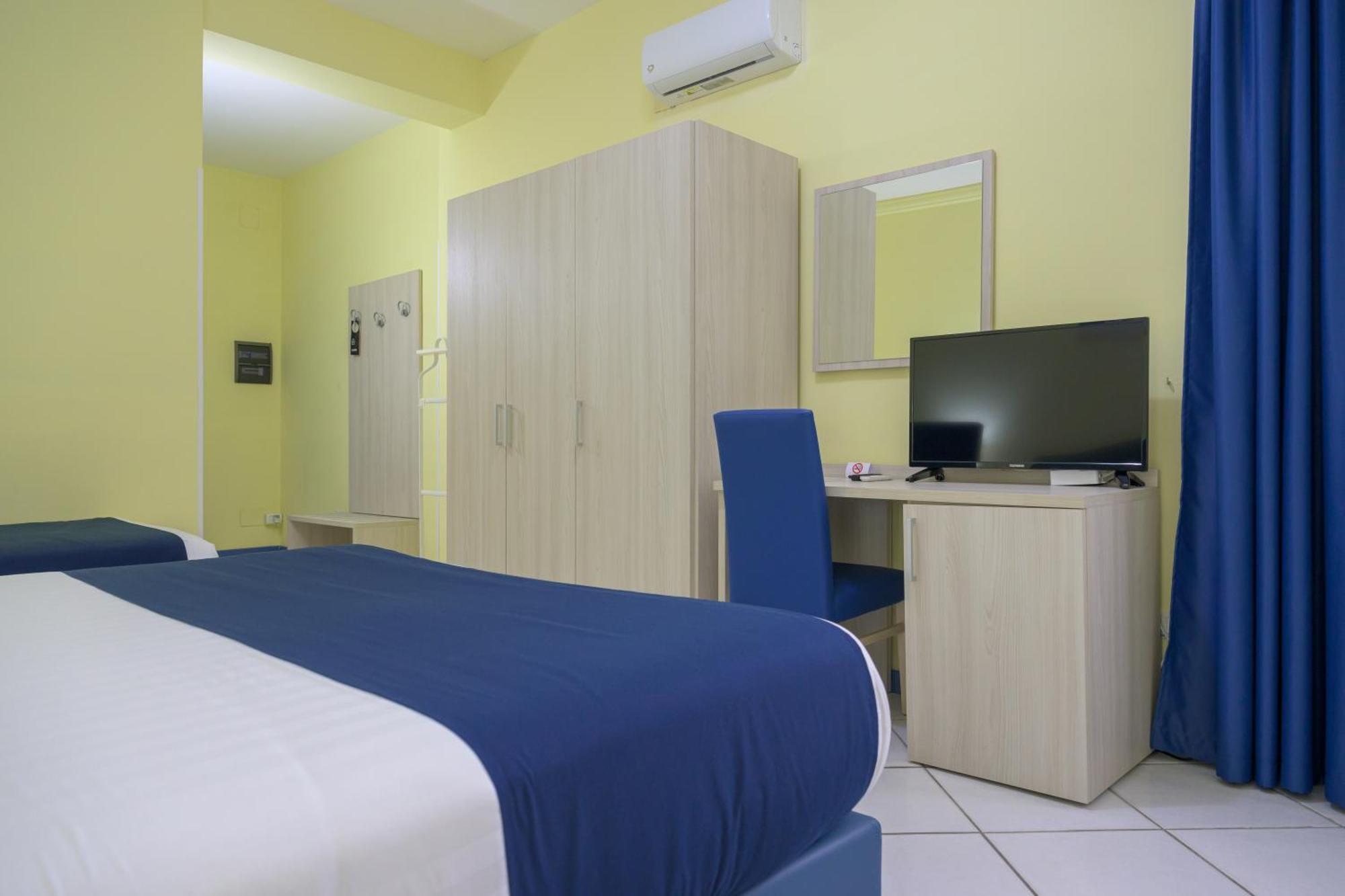 Hotel Centro Congressi Polo Nautico Σαλέρνο Εξωτερικό φωτογραφία