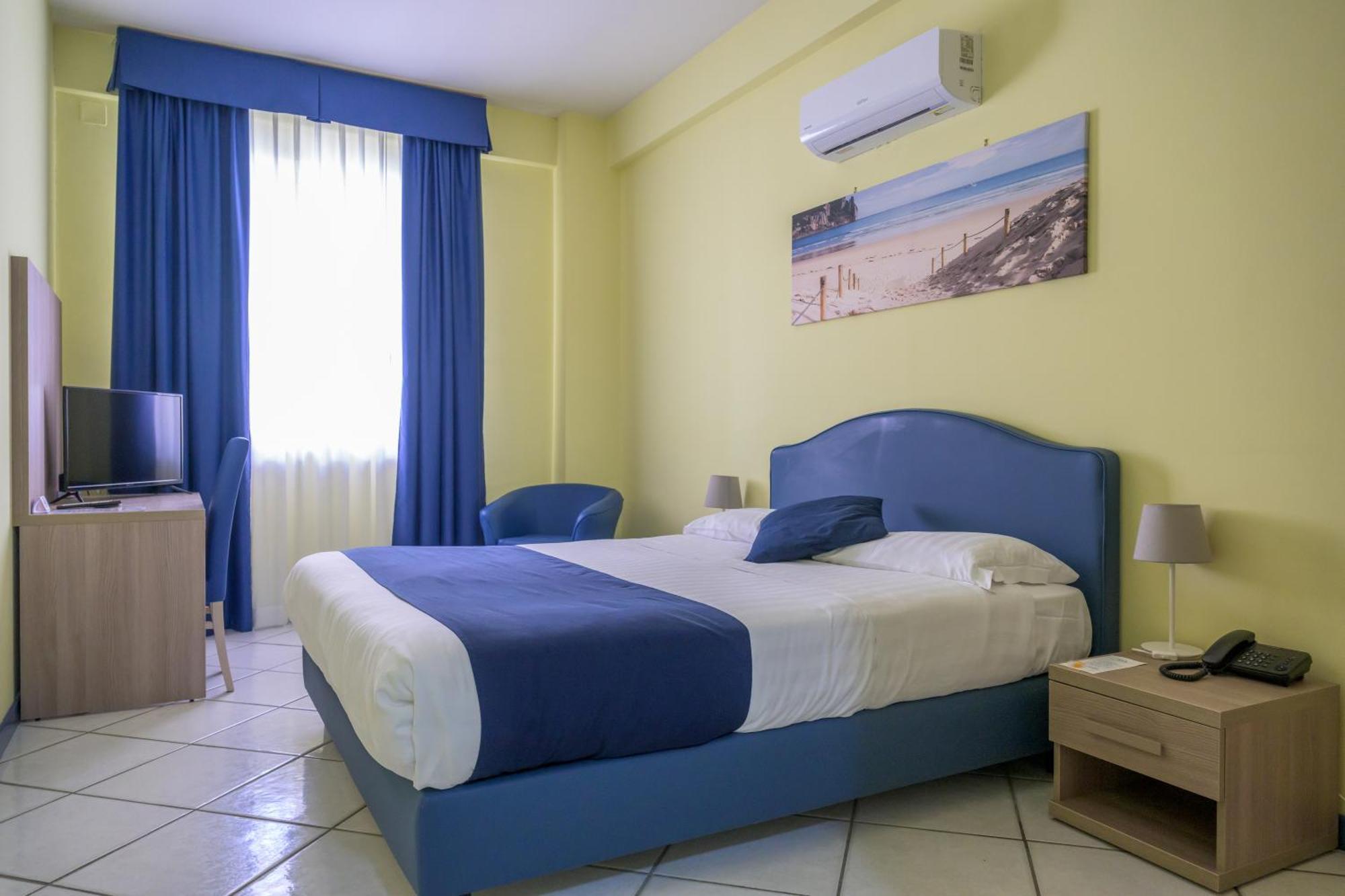 Hotel Centro Congressi Polo Nautico Σαλέρνο Εξωτερικό φωτογραφία