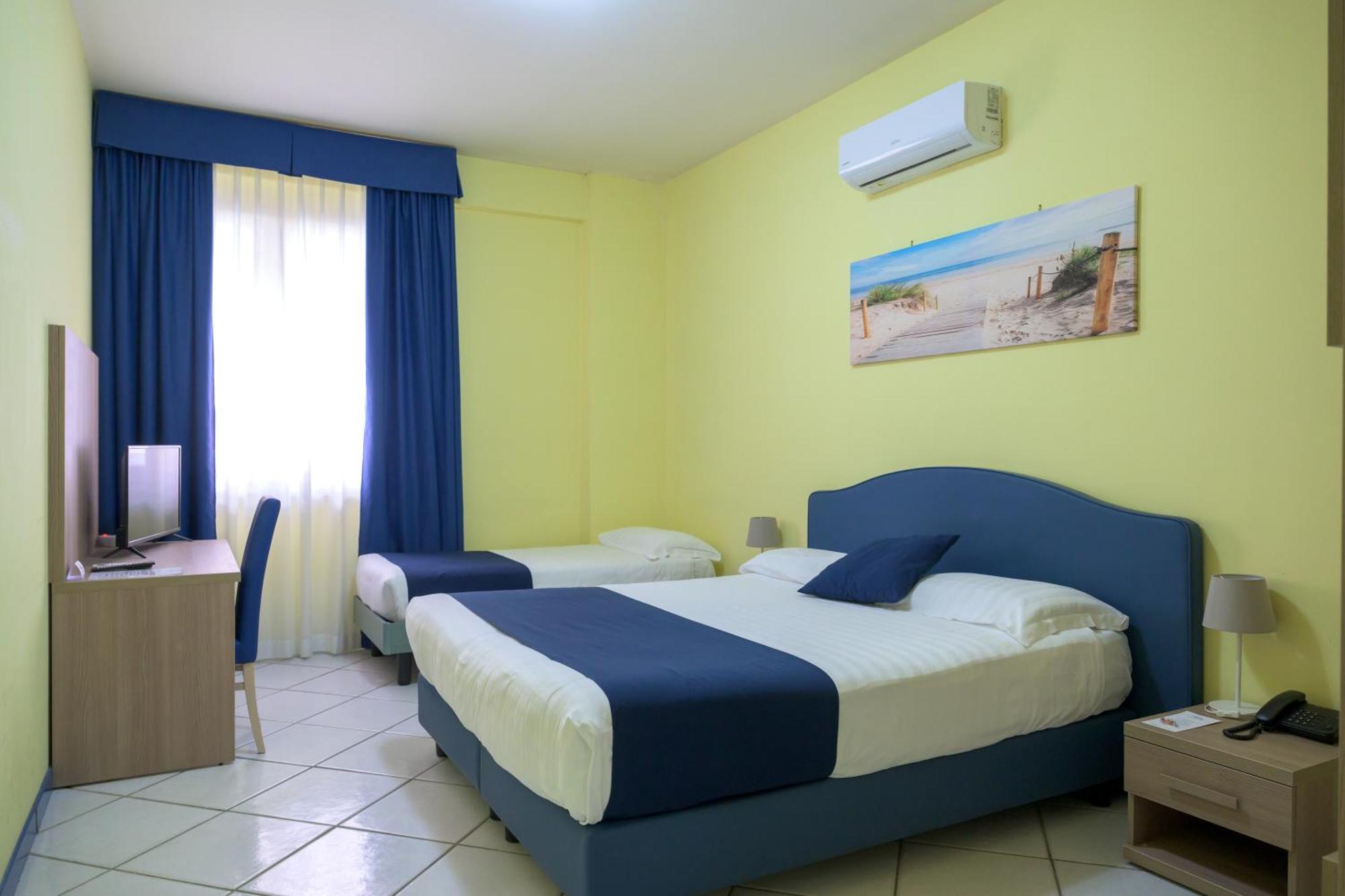 Hotel Centro Congressi Polo Nautico Σαλέρνο Εξωτερικό φωτογραφία
