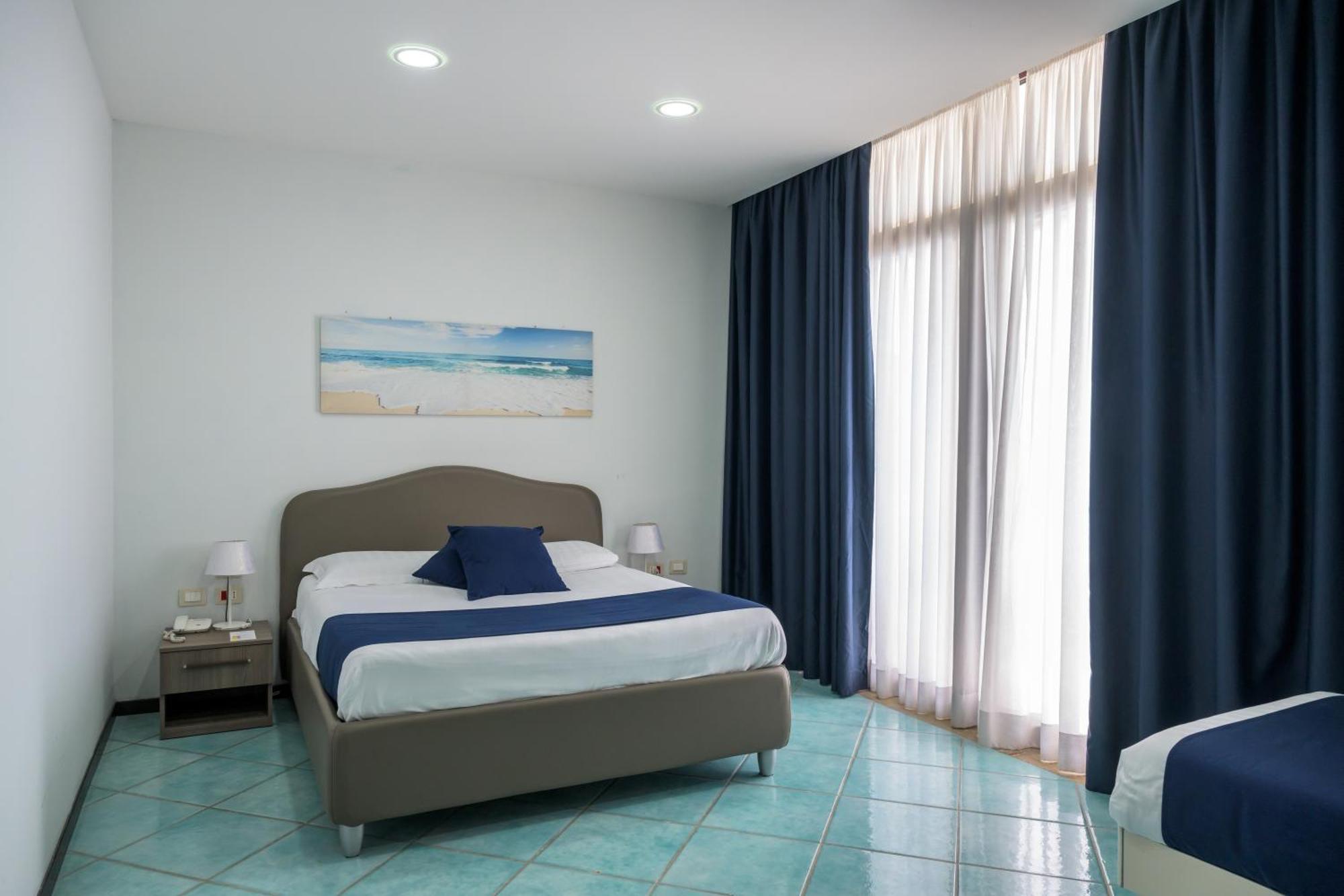 Hotel Centro Congressi Polo Nautico Σαλέρνο Εξωτερικό φωτογραφία