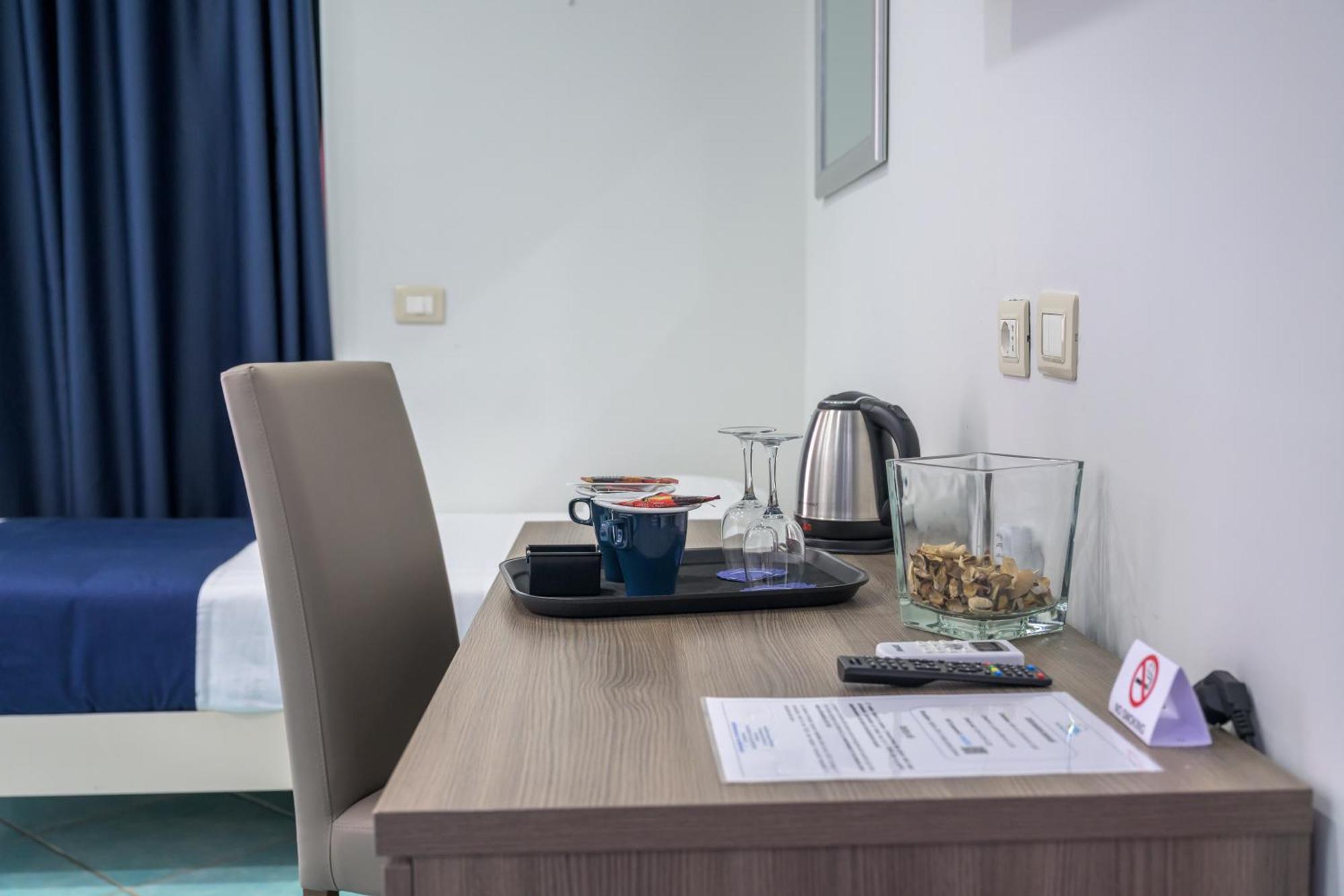 Hotel Centro Congressi Polo Nautico Σαλέρνο Εξωτερικό φωτογραφία