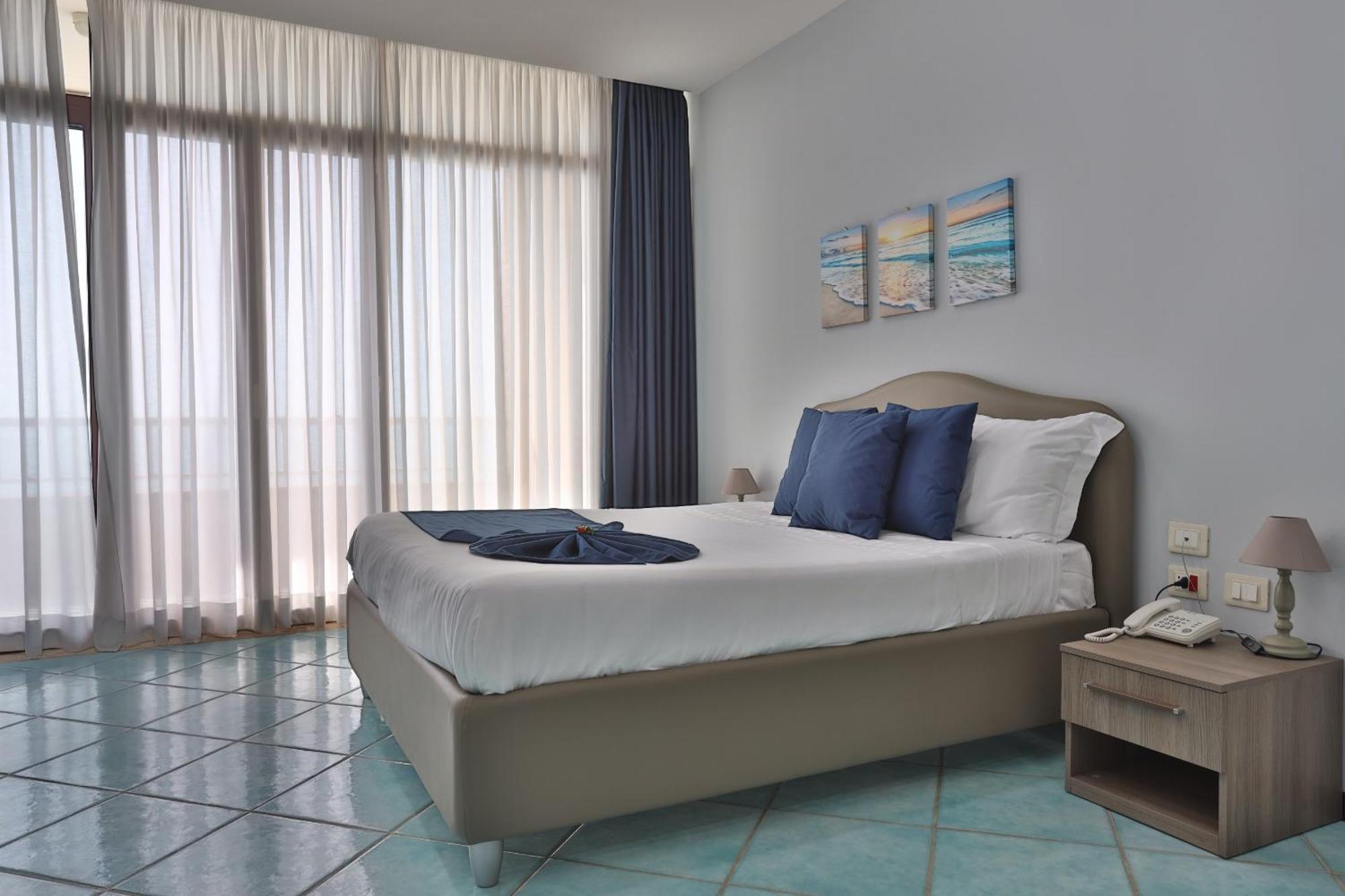 Hotel Centro Congressi Polo Nautico Σαλέρνο Εξωτερικό φωτογραφία